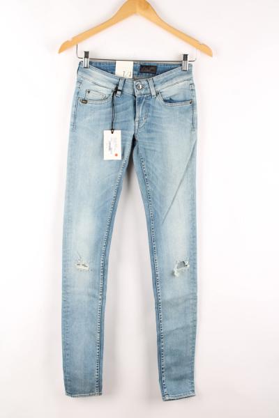 Low-Waist Skinny Jeans